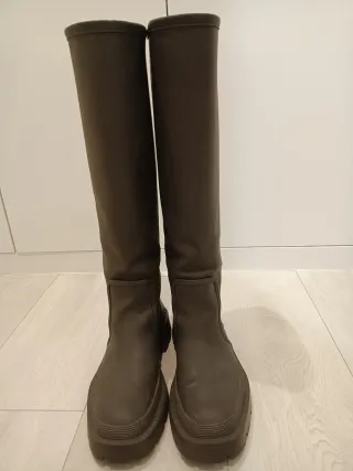 Botas de agua Zara verde oliva