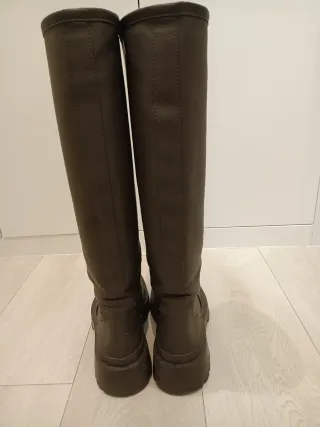 Botas de agua Zara verde oliva