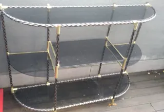 Aparador de cristal y metal