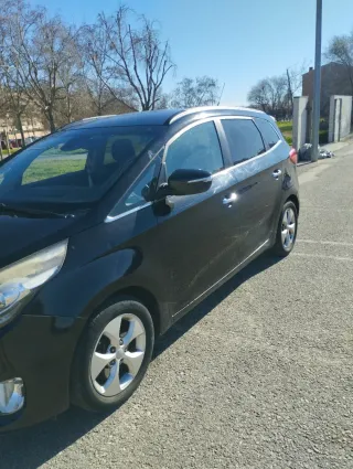KIA Carens 2013
