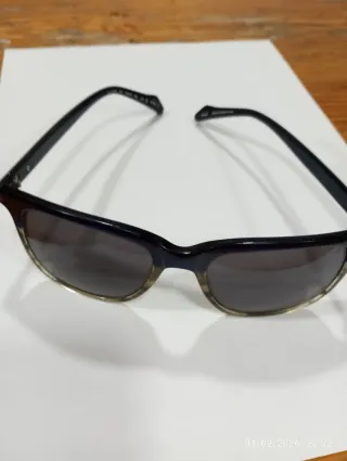 Gafas de sol oscuras