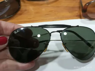 Gafas de sol oscuras