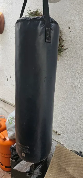 Saco de boxeo negro