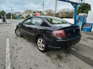 Peugeot 407 2005 con distintivo