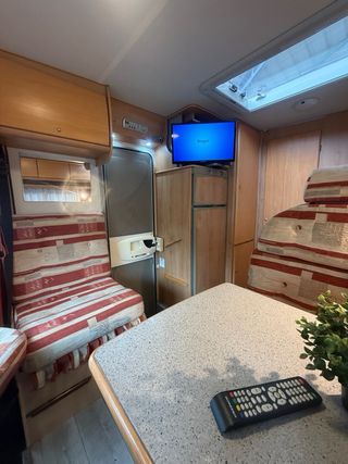 Autocaravana garaje XXL/portamotos/5 plazas