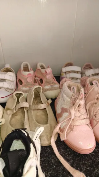 Lote Zapatillas Niña Talla 20-23