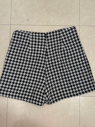 Falda pantalón cuadros blanco y negro