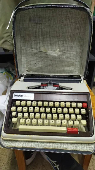 Máquina de escribir Brother Danc