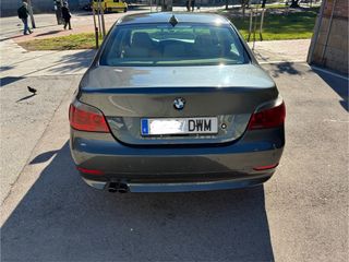 BMW Serie 523i