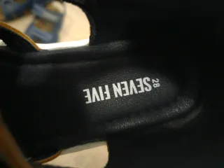 Lote sandalias niño 28