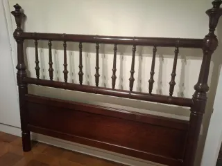 Cabecero de cama de madera