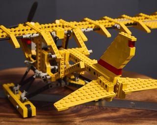 Lego Technic 8855 Prop Plane (1988)
