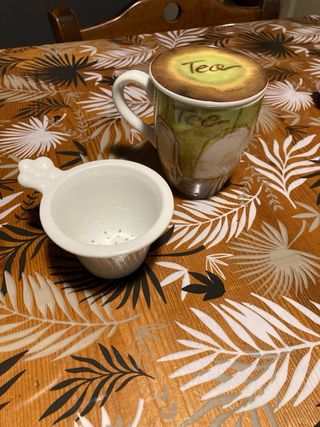 Tisaniera Thun in ceramica con tappo e filtro