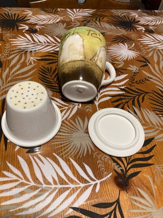 Tisaniera Thun in ceramica con tappo e filtro