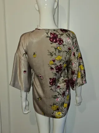 Camicia a croce floreale da donna