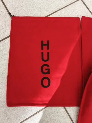 Sacche protettive Hugo Boss rosse