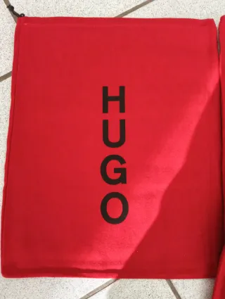 Sacche protettive Hugo Boss rosse