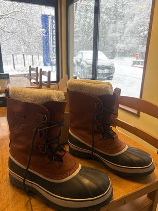 Botas Sorel Caribou Marrones y Negras