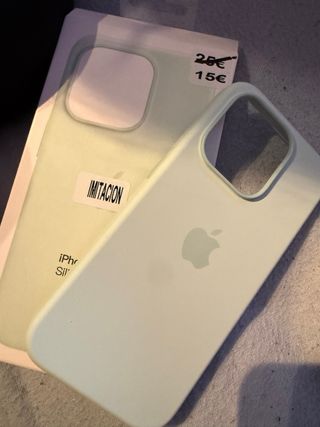 Funda iPhone 15 Pro Silicone Case MagSafe