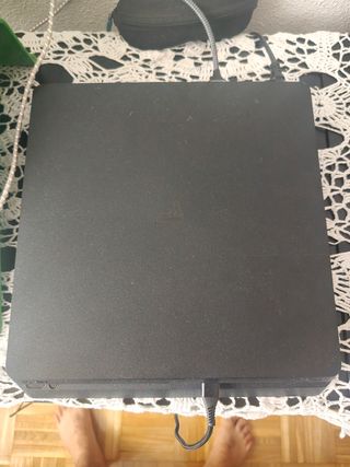 PS4 Slim Negra