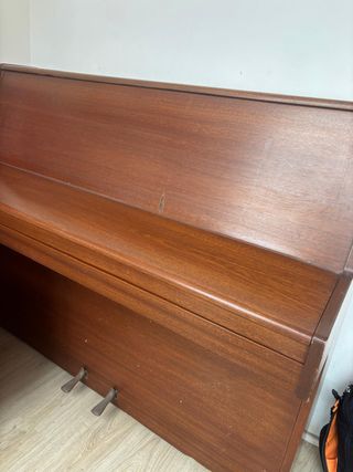 Piano Kemble