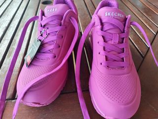 Zapatillas Skechers Uno Mujer Talla 38 A ESTRENAR