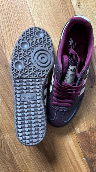 Adidas Samba granate y beige