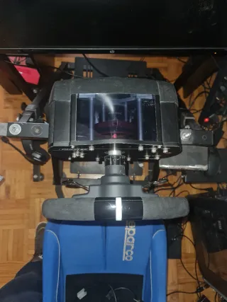 Volante Fanatec y base 2.5 8nm