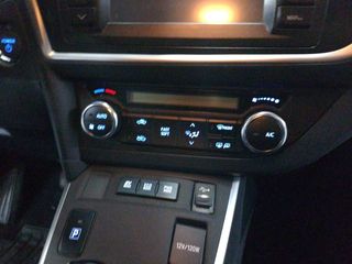 Toyota Auris Hybrid Feel!