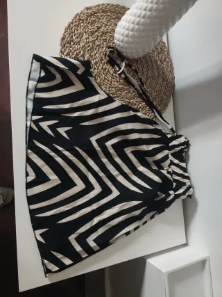 Pantalón corto tela fresquita Talla L