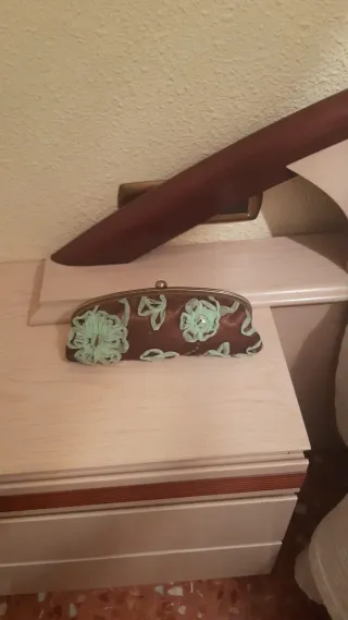 Zapatos de fiesta Nora tacón ocre y verde