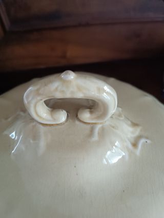 Sopera Antigua de cerámica