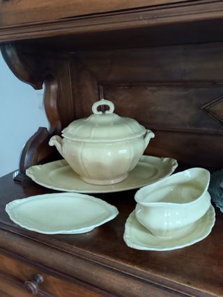 Sopera Antigua de cerámica