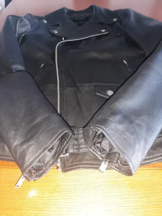 Cazadora Cuero Negra Pull&Bear