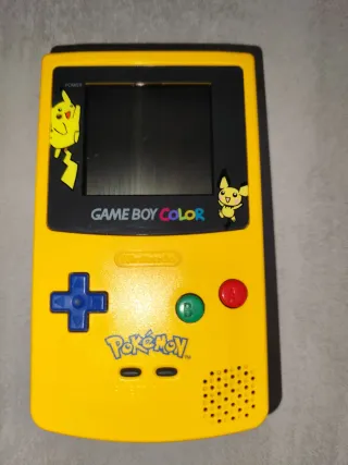 Nintendo Game Boy Color Edición Pikachu + Cargador