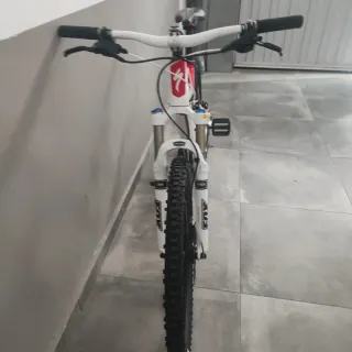 Bicicleta Specialized Carbono 26