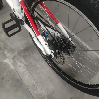 Bicicleta Specialized Carbono 26