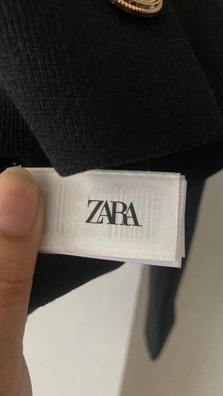 Chaqueta Zara Cruzada Negra Corta