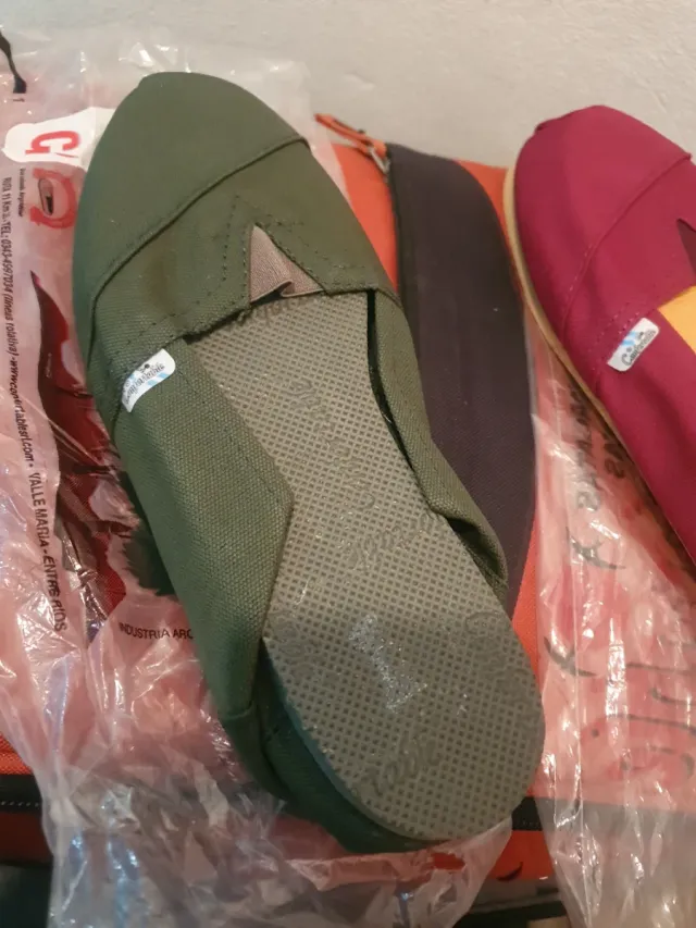 Alpargatas burdeos y otras T.40/41/42
