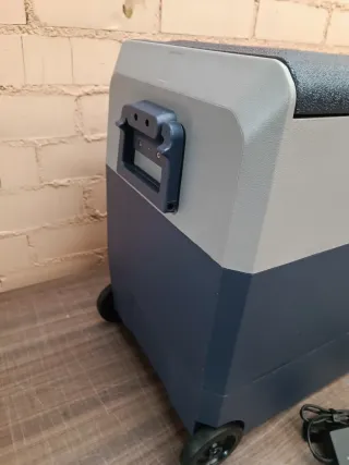 AAOBOSI Nevera Portatil 60L, doble zona