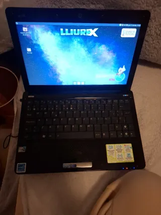 Ordenador portátil negro