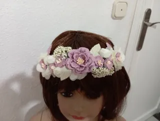 Corona comunión y otras ceremonias,con flores