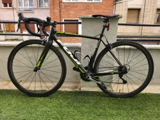 Bicicleta Fuji Carbono