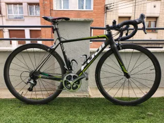 Bicicleta Fuji Carbono