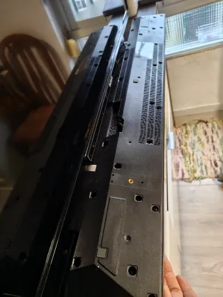 Sony Bravia KDL-46R470A TV + Barra de sonido Sony