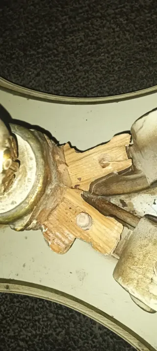 Pie de mesa antiguo decorativo