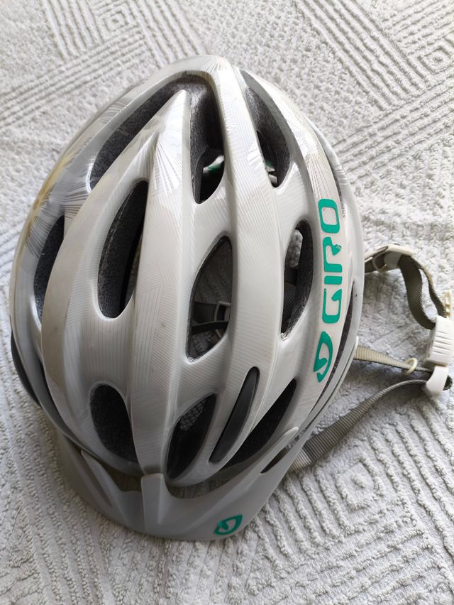 Casco Giro bici blanco
