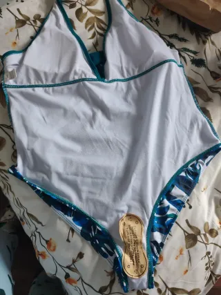 Bañador señora estampado hojas