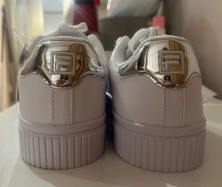 Zapatos Fila Blancos Talla 38.5