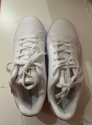 Zapatos Fila Blancos Talla 38.5